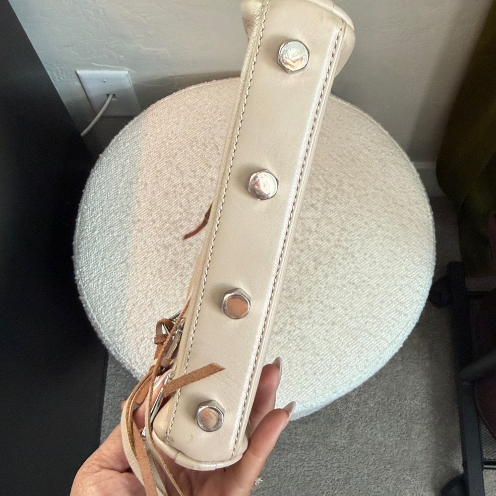 Rebecca Minkoff leather zip tassel crossbody nude cream silver - Picture 3 of 6